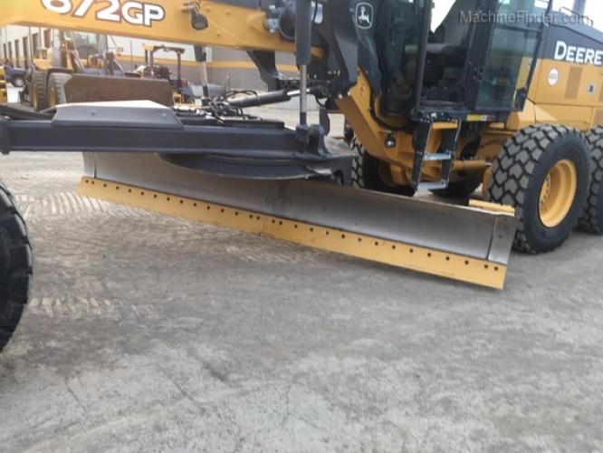 John Deere 672GP
