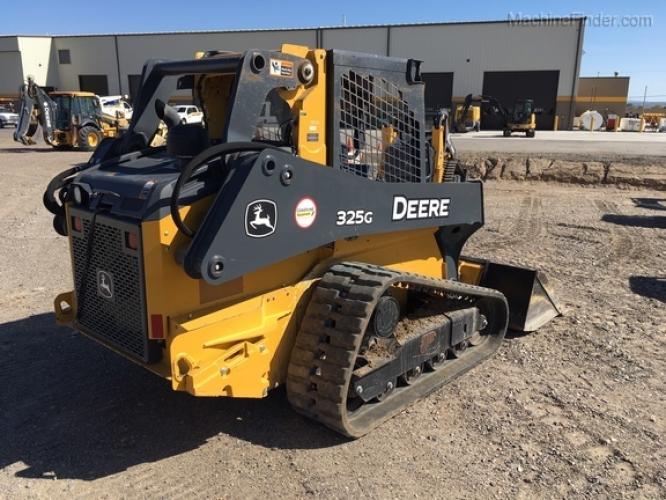 John Deere 325G