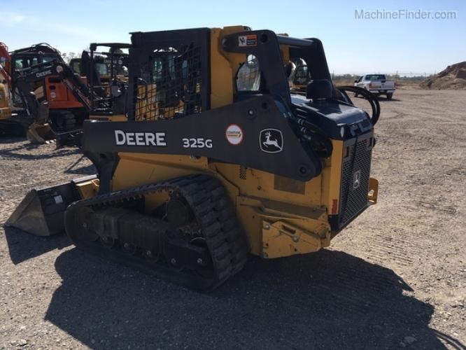 John Deere 325G