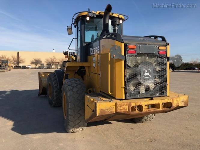 John Deere 624K