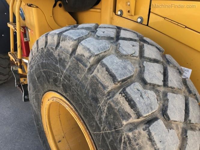 John Deere 624K