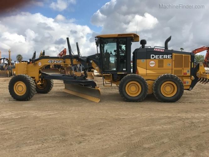John Deere 672GP