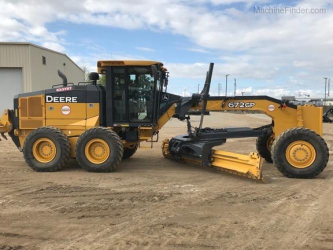 John Deere 672GP
