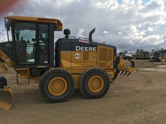 John Deere 672GP