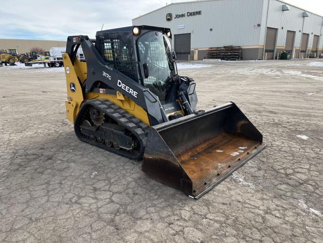 John Deere 317G