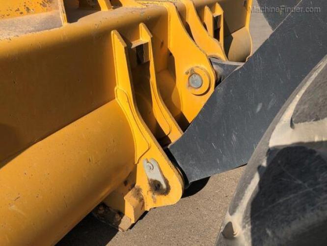John Deere 744K