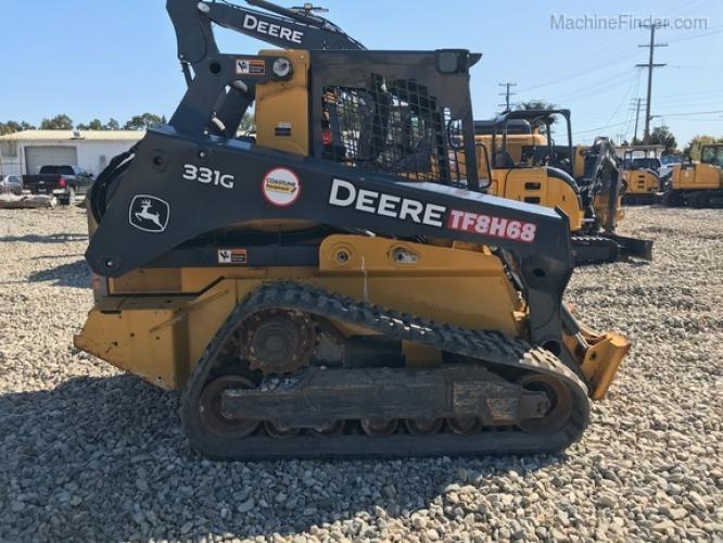 John Deere 331G