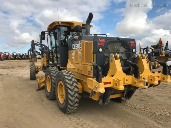 John Deere 672GP
