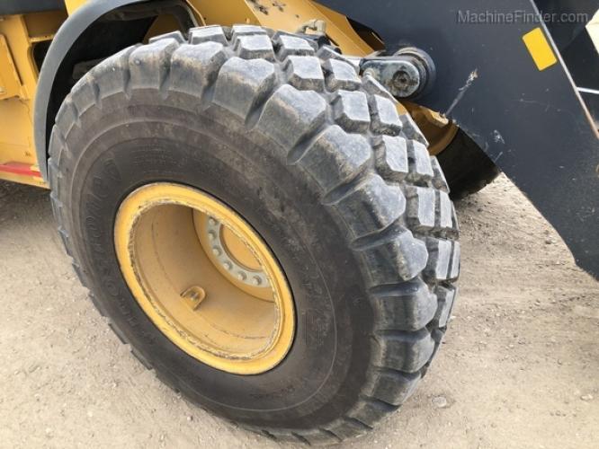 John Deere 624K