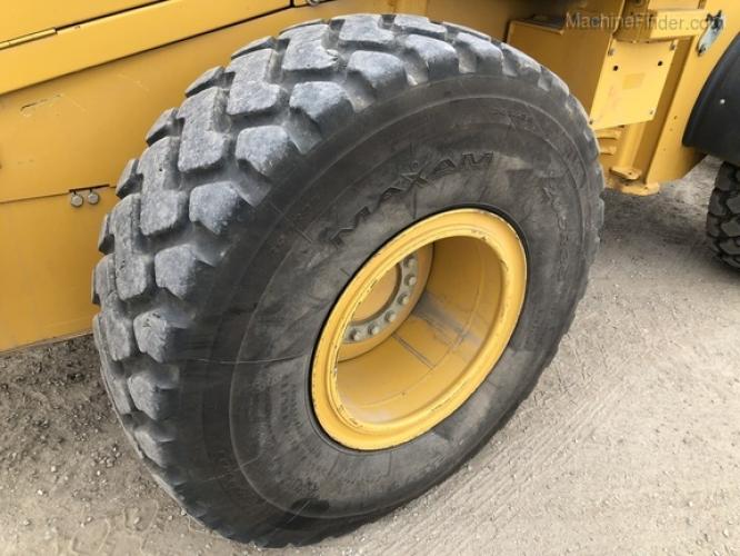 John Deere 624K