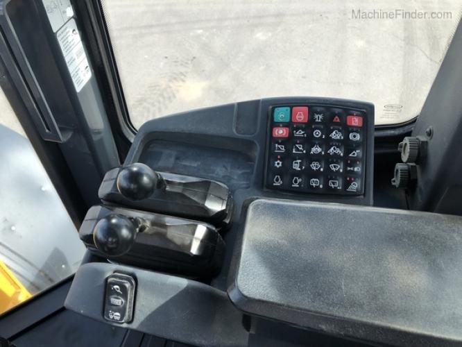 John Deere 644K Hybrid