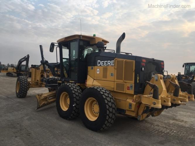 John Deere 672GP