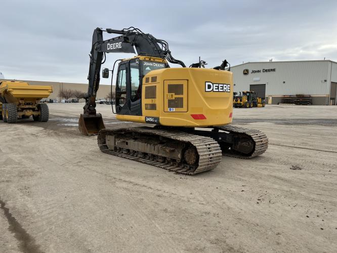John Deere 245G LC
