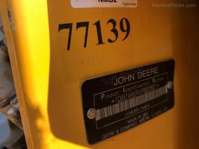 John Deere 744K