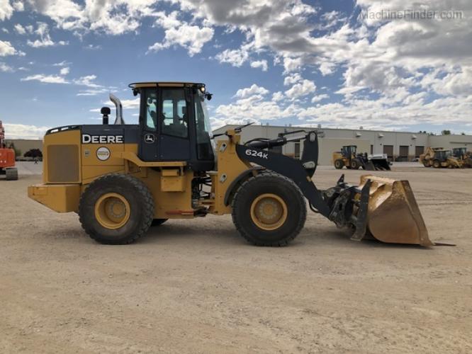John Deere 624K
