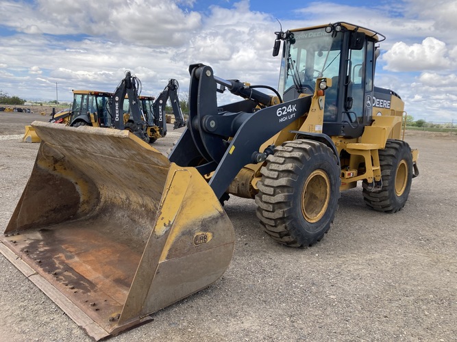John Deere 624K