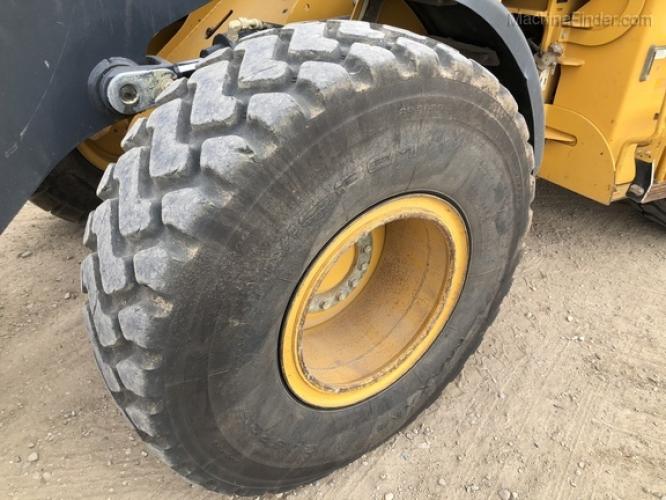 John Deere 624K