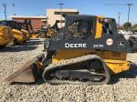 John Deere 323E