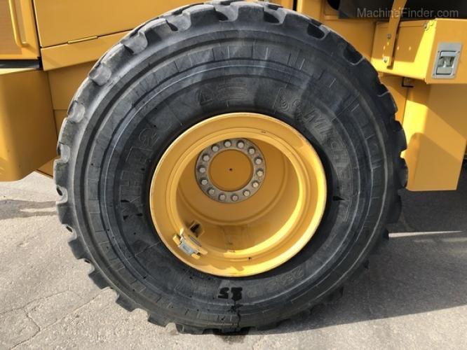John Deere 644K Hybrid