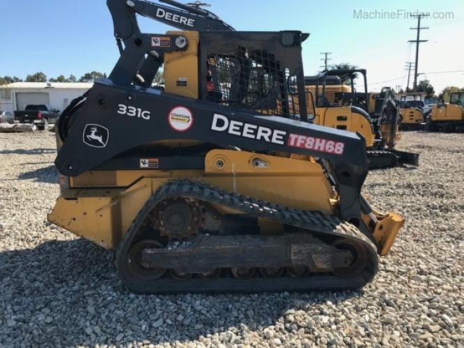 John Deere 331G