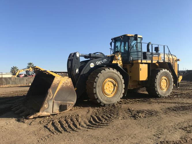 John Deere 944K