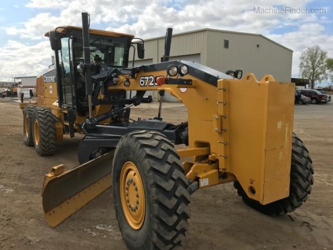 John Deere 672GP