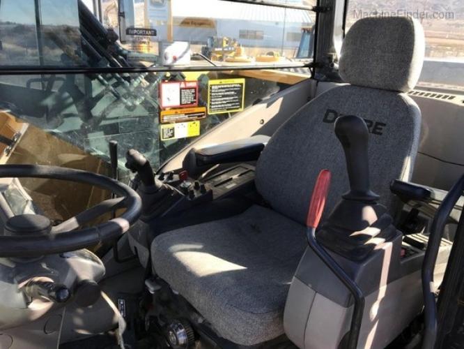 John Deere 220DW